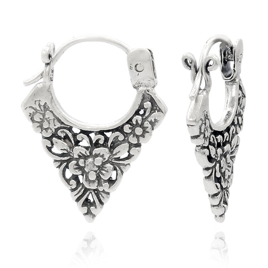 Aros boho de plata 925 con diseño floral hechos en Bali